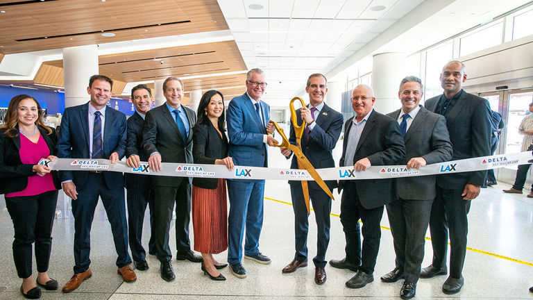 ribbon cutting ceremony_PHOTO1